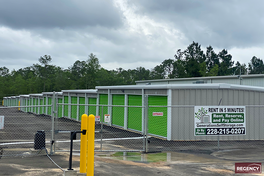 self-storage-mississippi self storage mississippi with green doors with grey walls and white trim